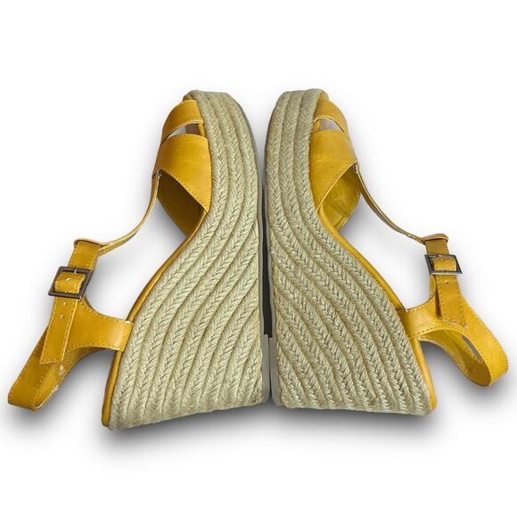 Mudd Yellow Wedge Sandals - Picture 4 of 14